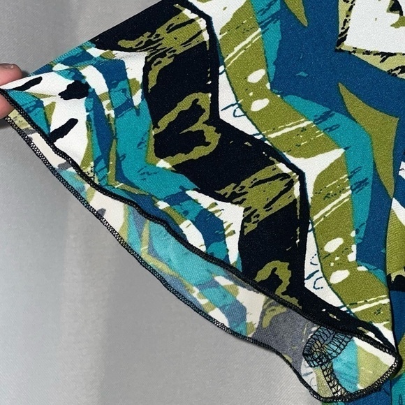 I.N. Studio Petite Blouse Flowy Cap Short Sleeve U Scoop Neck Geometric Shirt - Picture 6 of 8